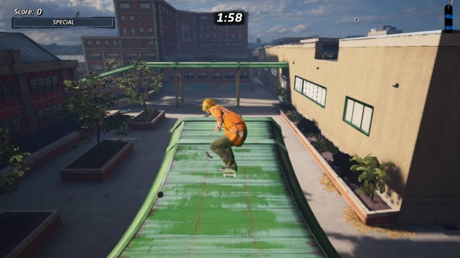 スケートボーダーがプラットフォームから建物の屋上に飛び出します