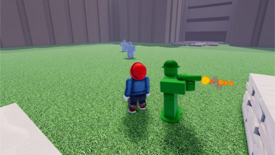 Toy SoldierZ コード - 青いトップスを着たアバターが 2 人の敵を見つめ、その隣に立って緑のおもちゃの兵隊が銃を撃っている