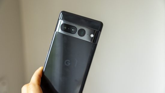 Google Pixel 7 Pro スマートフォンの背面