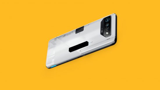 ベスト 4G 携帯電話: Asus ROG 7 Ultimate の背面から見た図。白いベースと黒いカメラがマンゴーの背景に貼り付けられています。